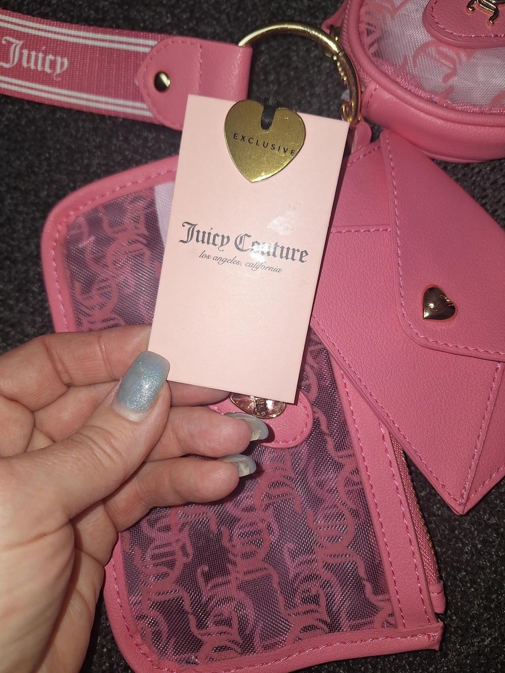 EXCLUSIVE Juicy Couture Pink Heart Accent Keychain Wallet Trio - Picture 3 of 8